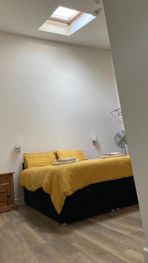 Deepcut Lodge Bed&Breakfast Camberley Buitenkant foto