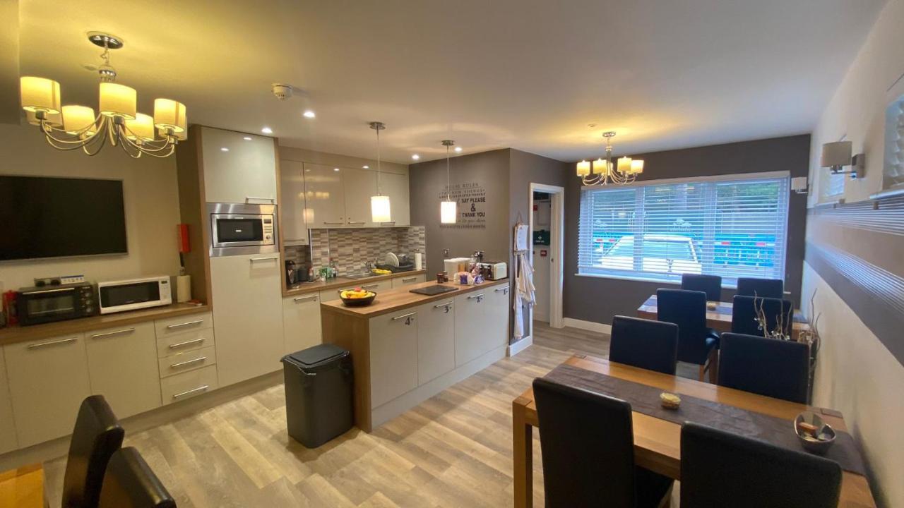 Deepcut Lodge Bed&Breakfast Camberley Buitenkant foto