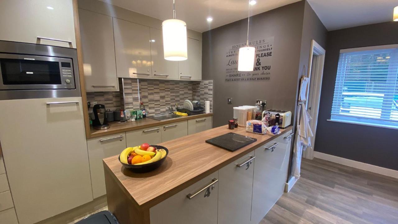 Deepcut Lodge Bed&Breakfast Camberley Buitenkant foto