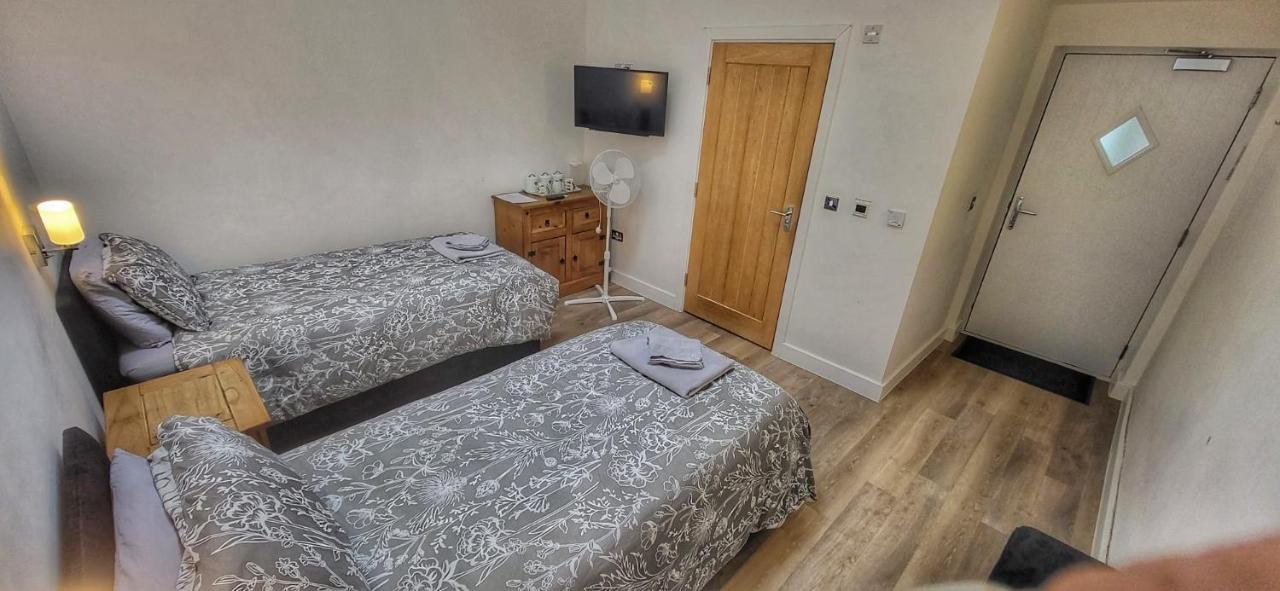 Deepcut Lodge Bed&Breakfast Camberley Buitenkant foto