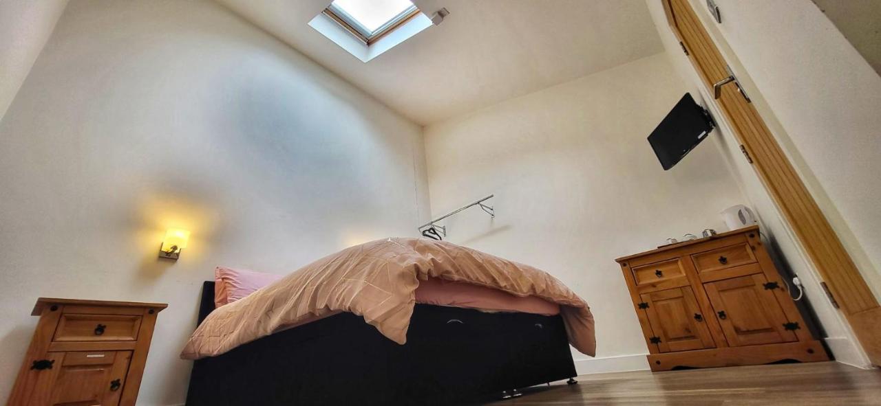 Deepcut Lodge Bed&Breakfast Camberley Buitenkant foto