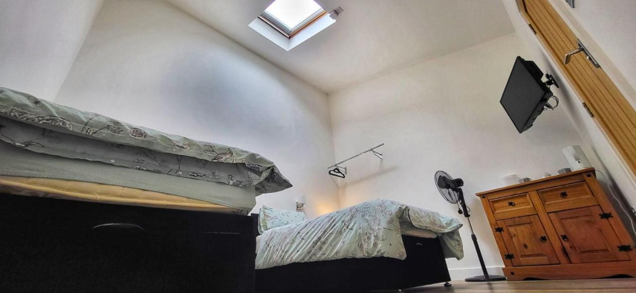 Deepcut Lodge Bed&Breakfast Camberley Buitenkant foto