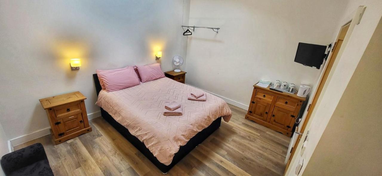 Deepcut Lodge Bed&Breakfast Camberley Buitenkant foto
