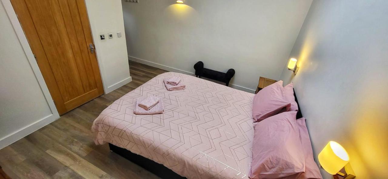 Deepcut Lodge Bed&Breakfast Camberley Buitenkant foto