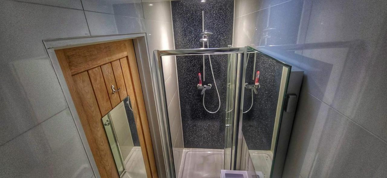 Deepcut Lodge Bed&Breakfast Camberley Buitenkant foto