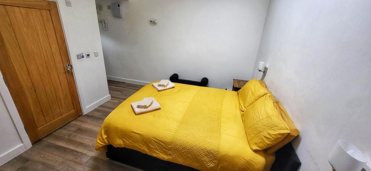 Deepcut Lodge Bed&Breakfast Camberley Buitenkant foto