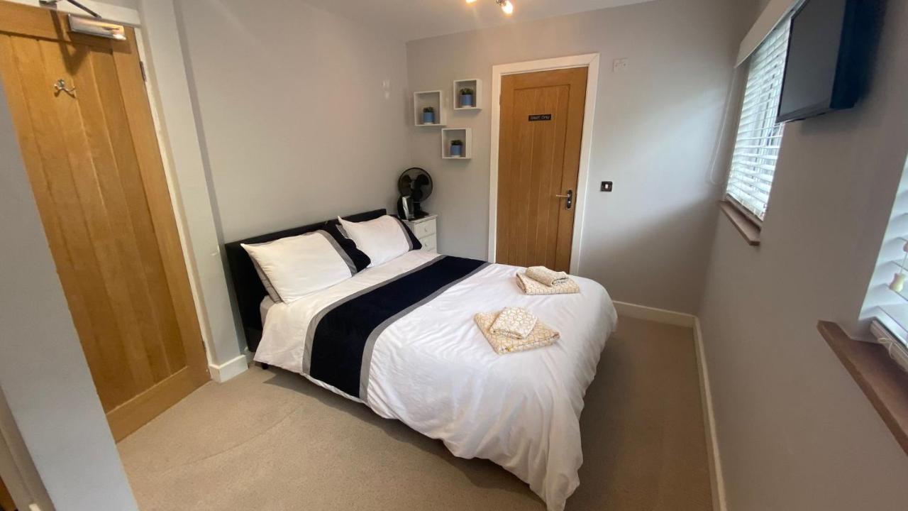 Deepcut Lodge Bed&Breakfast Camberley Buitenkant foto